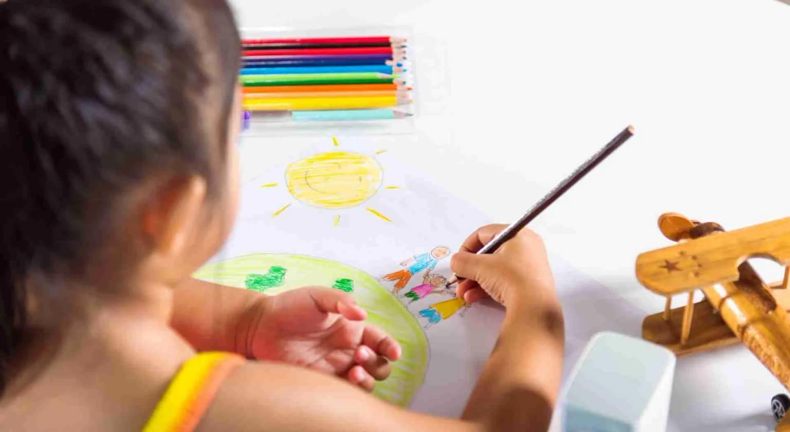 10 Easy Earth Day Crafts for Kids (Using Recycled Materials) - Magic ...